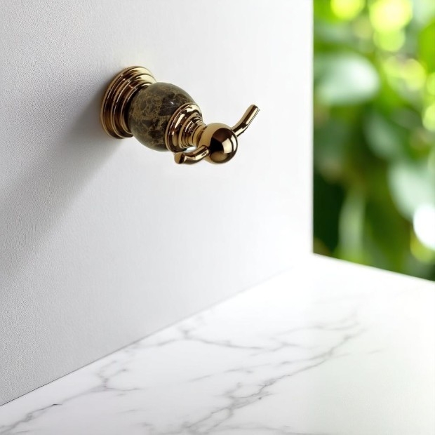 HK-MC07-005 LOGO.jpg