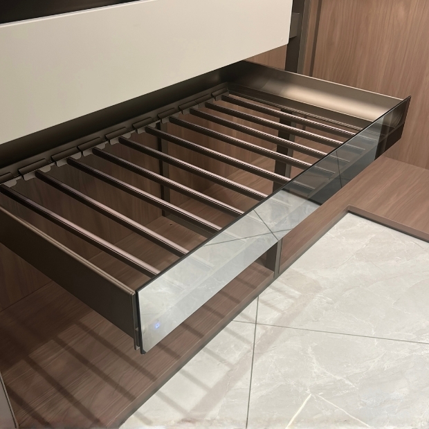 YP玻璃面板褲架-中款 玻璃抽面2.jpg